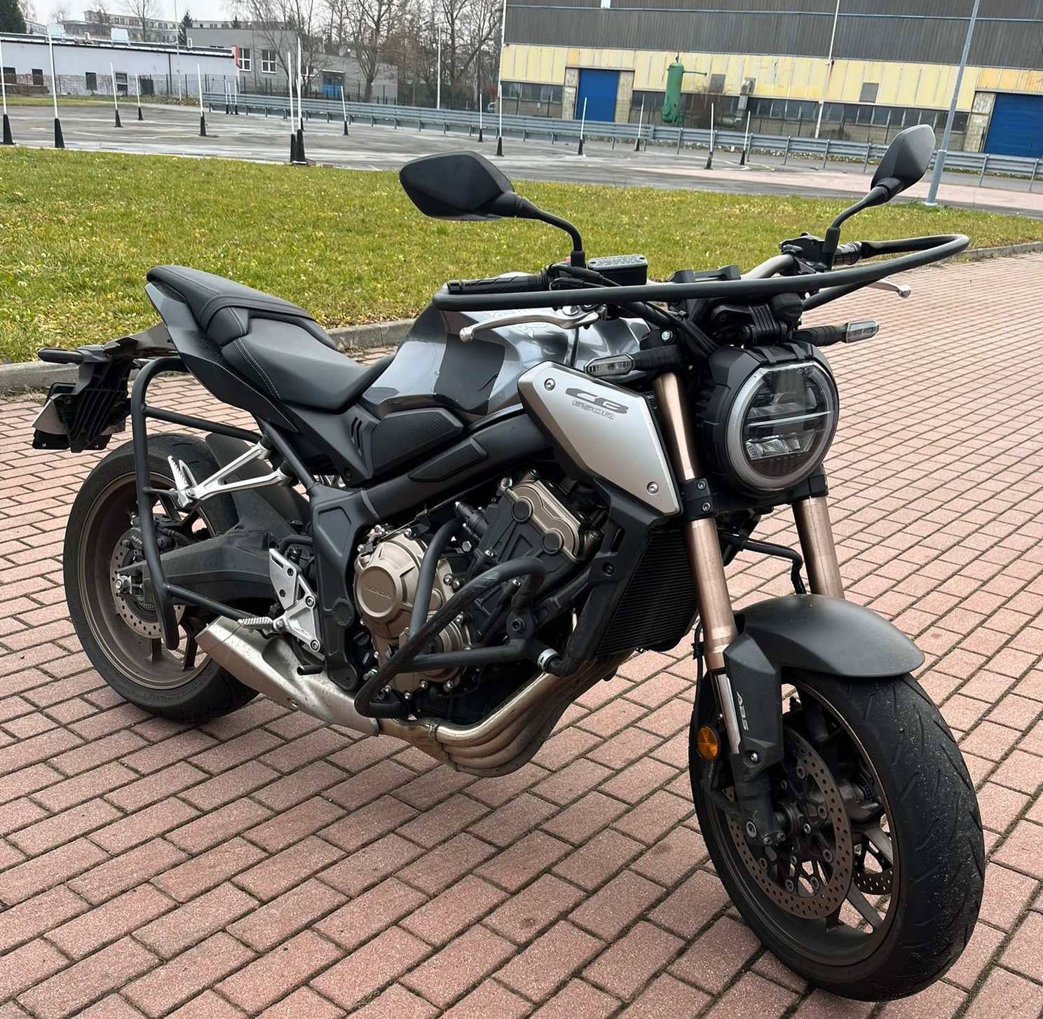 WSTRZYMANIE EGZAMINÓW PRAKTYCZNYCH NA KATEGORIE MOTYCKLOWE