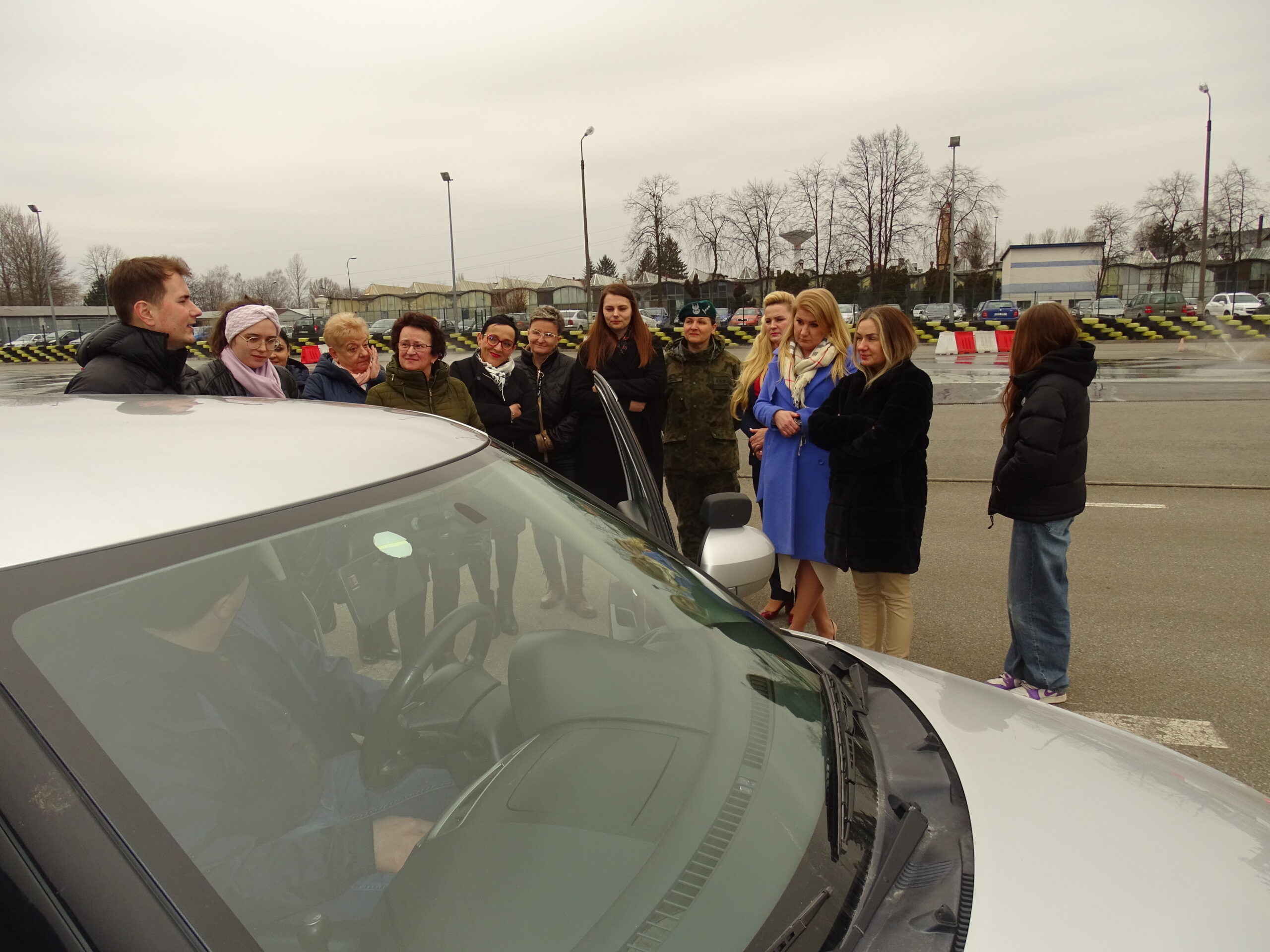 FOTORELACJA Z AKCJI „KOBIETY NA KÓŁKACH”